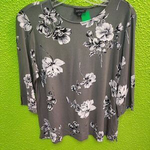 J Jill Green and White 3/4 Sleeve Relaxed Blouse